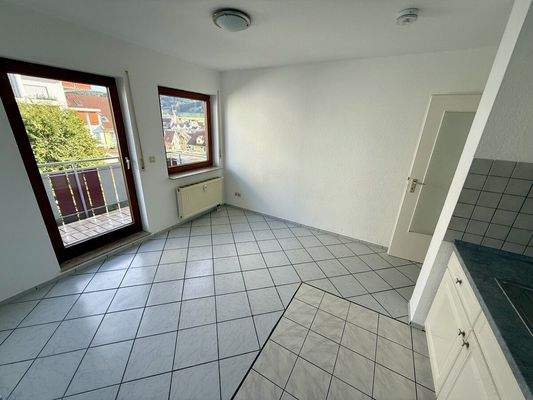 Wohn-Esszimmer mit Küche