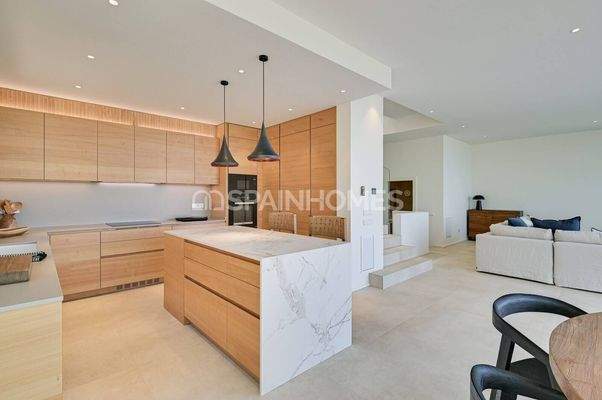 Sea-View Houses with near the Beach in Begur Girona