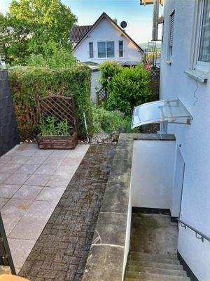 Terrasse und Eingang