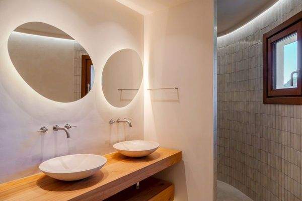 Moderne Villa mit Blick auf den Golfplatz zu verkaufen in Pollensa, Mallorca