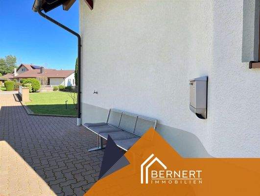 Hof / Eingangsbereich