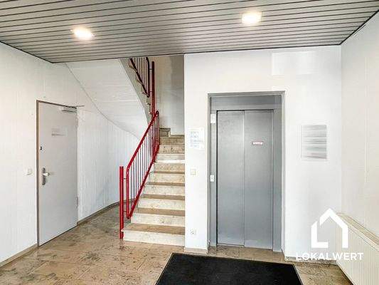 Treppenhaus Aufzug