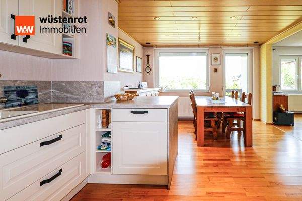 Offene Küche m. Esszimmer 