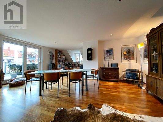 Wohn- und Essbereich (Ans. 1)