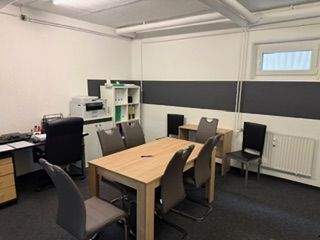 Büro Besprechung Keller