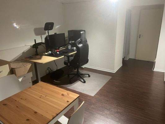 wohnlich ausgebauter Hobbykeller