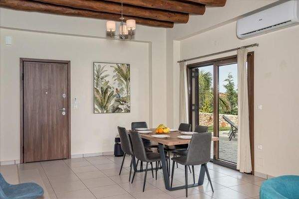 Kreta, Neo Chorio: Villa mit atemberaubendem Meer- und Talblick zu verkaufen