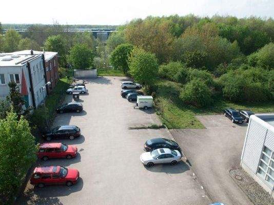 Parkplätze auf der Westenseite