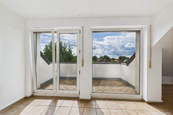 CAM03586G0-PR0057-STILL013