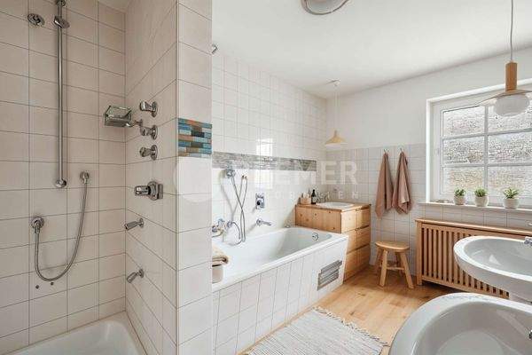 Badezimmer EG - (KI generiert)