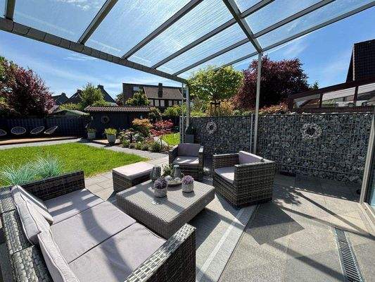 überdachte Terrasse