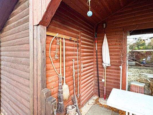 Abstellraum Terrasse