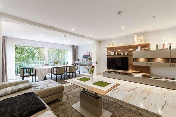 offener Wohn- &amp; Essbereich im Erdgeschoss