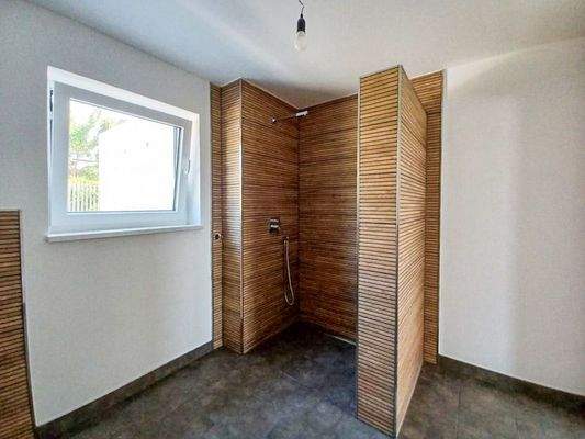 Duschbad EG