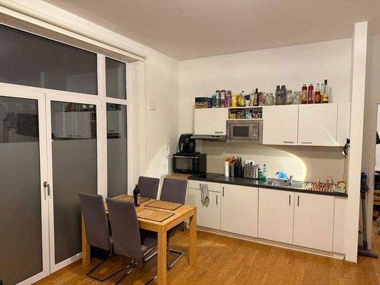 Küche mit Essbereich