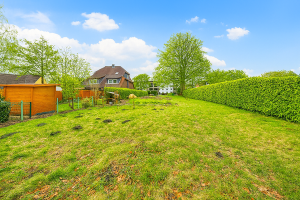 Blick vom Grundstück Richtung Straße
