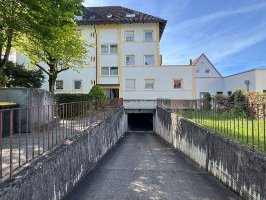 Tiefgarage Einfahrt