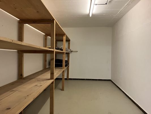 In der Mieteinheit im UG: Lagerfläche