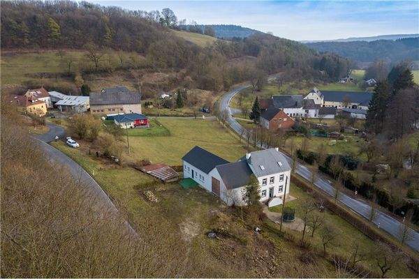 Hauptstraße 3 - 54646 Enzen