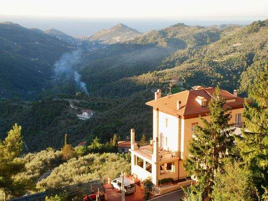 PE894_01 TERRA ITALIA IMMOBILIEN_LIGURIEN_PERINALD