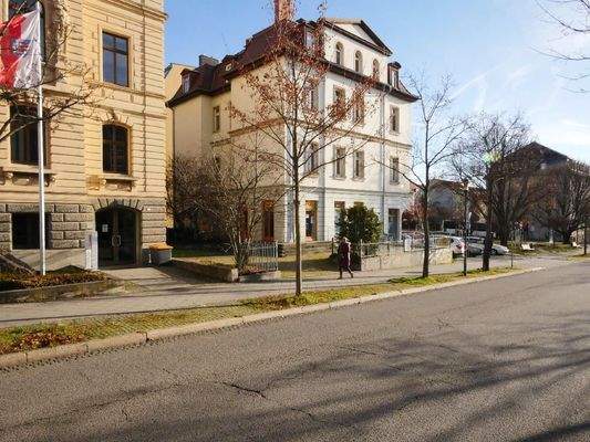  Benachbart das TLUBN / CARL-AUGUST-ALLEE