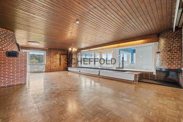 Wohn- und Esszimmer Hauptwohnung 