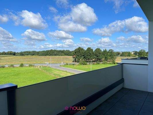 Die Aussicht genießen: auf dem Balkon