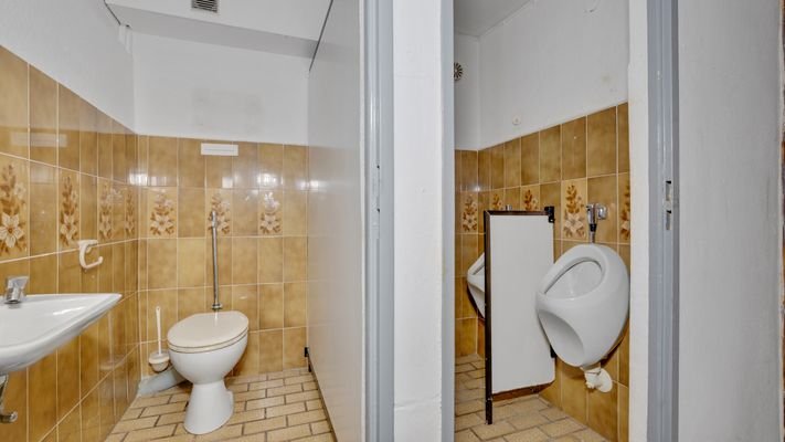 Toiletten OG Langgasse