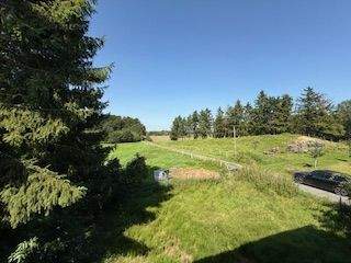 seitl. Blick über Felder