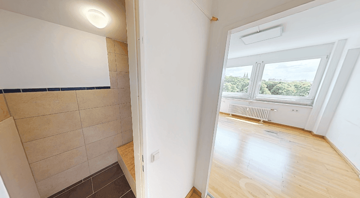 Einzelbüro mit Abstellraum