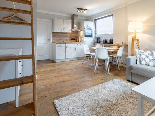 DG 1 Wohn- Essbereich