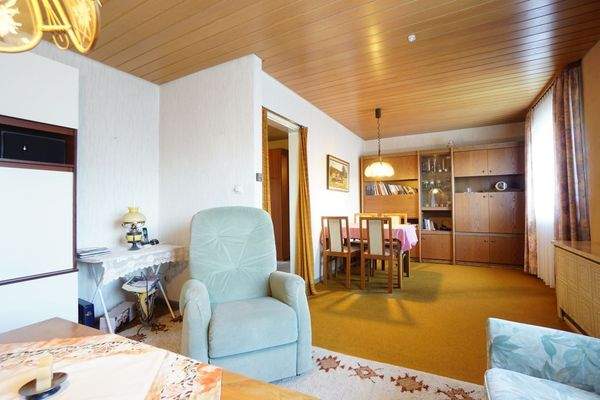 Geräumiges Wohn-/Esszimmer