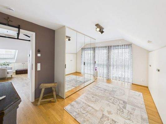 praktisches Ankleidezimmer