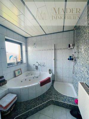Badezimmer 1.OG