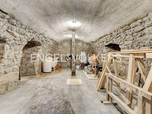 vorbereiteter Weinkeller