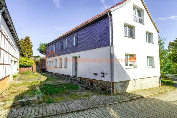 Großes Einfamilienhaus