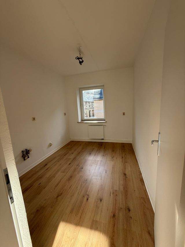 Renovierte 2 Raum Wohnung in Hartenstein ab sofort zu vermieten - Photo 4