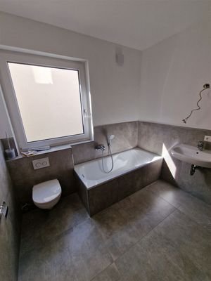 Bad-Badewanne