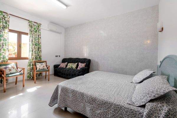 Schlafzimmer mit separaten Eingang