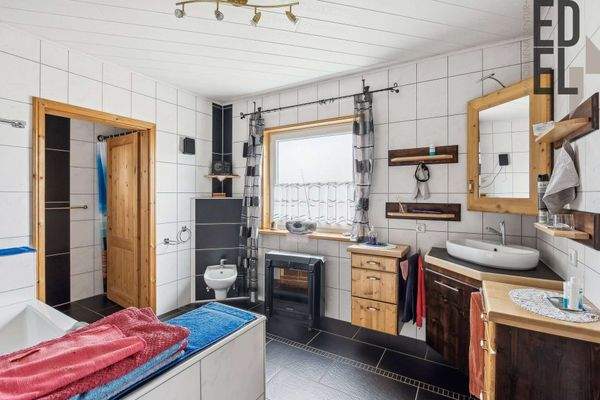 Badezimmer mit Bidet