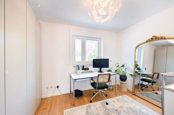 Helles, modernes WG-Zimmer – Ruhe und Komfort inklusive