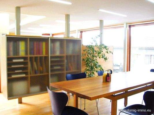 Grafischer Arbeitsplatz mit Seesicht