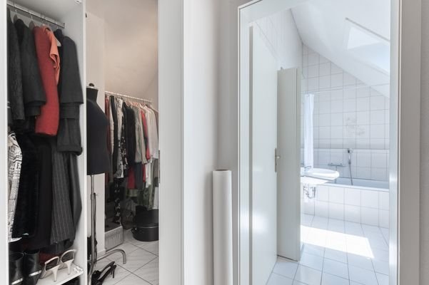 Begehbarer Kleiderschrank