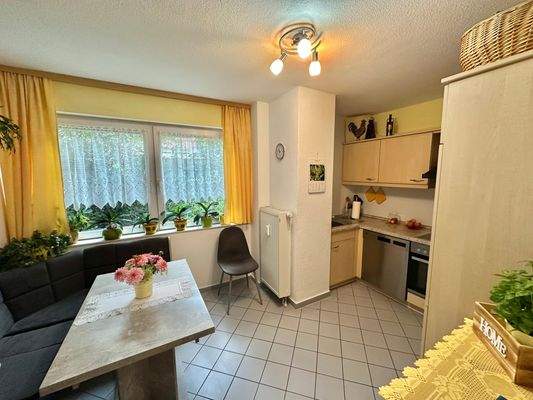 Küche mit Essbereich