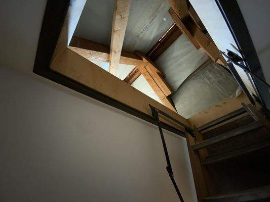 Aufgang Spitzboden