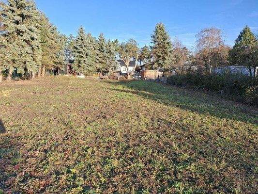 hinterer Grundstücksteil von der Mitte