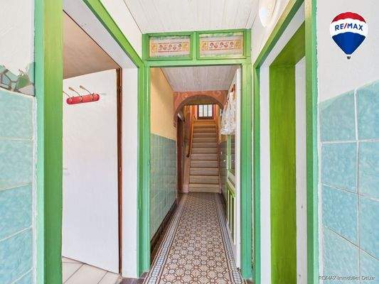 RE/MAX Immobilien DeLux Einfamilienhaus Mettlach-Dreisbach Eingangsflur