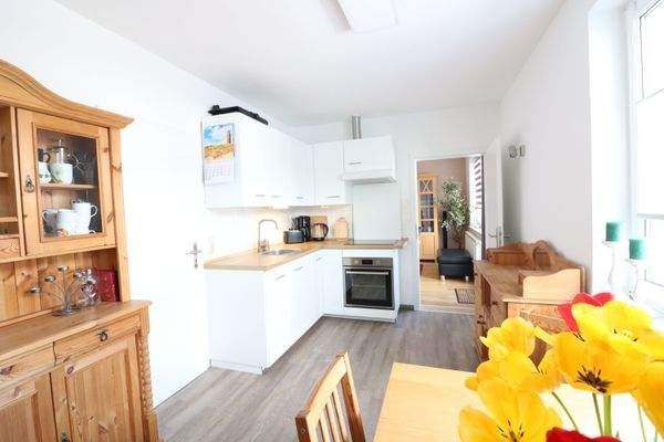 Küche mit Essbereich