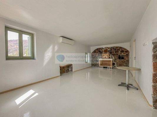 e4fad3344dca4f9093b2a1537e90480d-original