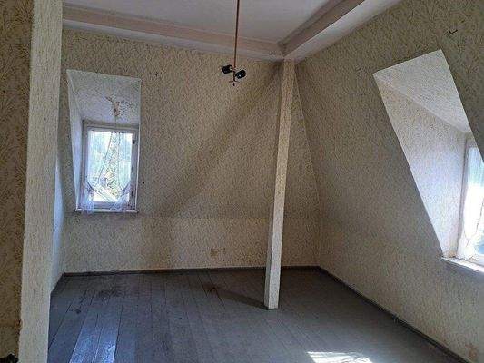 Dachbodenkammer 2.jpg